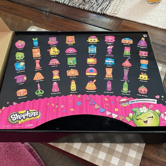 NIB Shopkins Neon edition - Picture 2 of 3